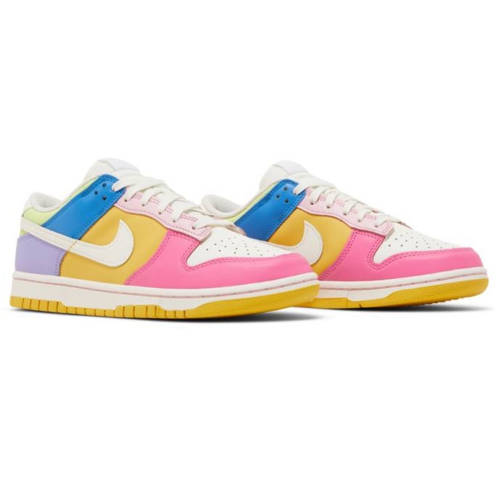 Women Dunks. Multicolor. New with box. Never worn